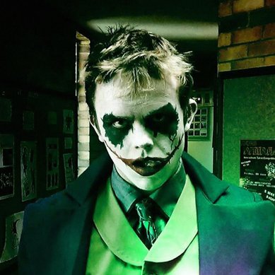 CameronTheScott's tweet photo. @staceynorman @947 @SandtonCity @HuaweiZA Chance to talk about tickets?? We entered Suicide Squad!! https://t.co/h6DUImqufu