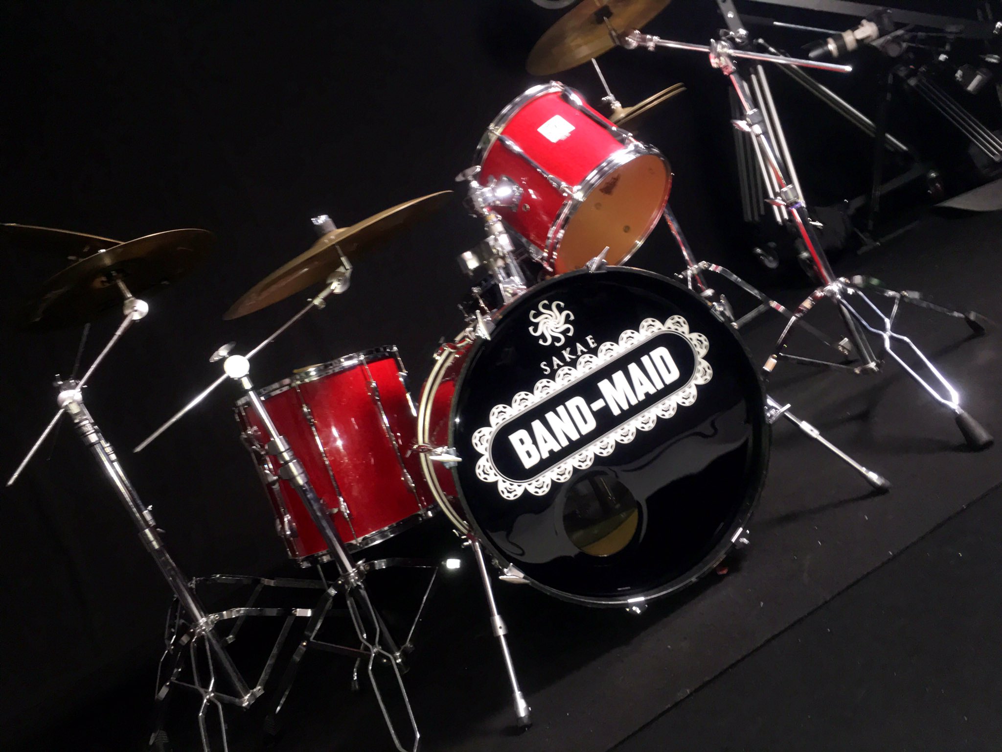 BAND-MAID　A2　ポスター３枚セット　バラ売り不可 BAND-MAID A2 ポスター3枚セット バラ売り不可