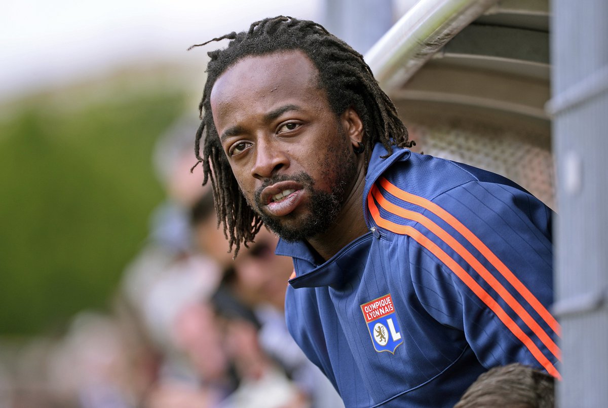 Joyeux Anniversaire Sidney Govou 37 Ans Olympique Lyonnais Scoopnest