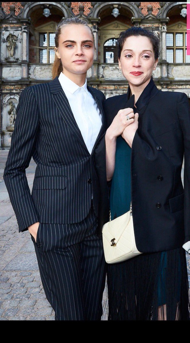 CaraONLY's tweet photo. @Caradelevingne and @st_vincent are rumored to be engaged!! I am sooo happy for you queen 😍😍😱 https://t.co/WR6vGqQ82d