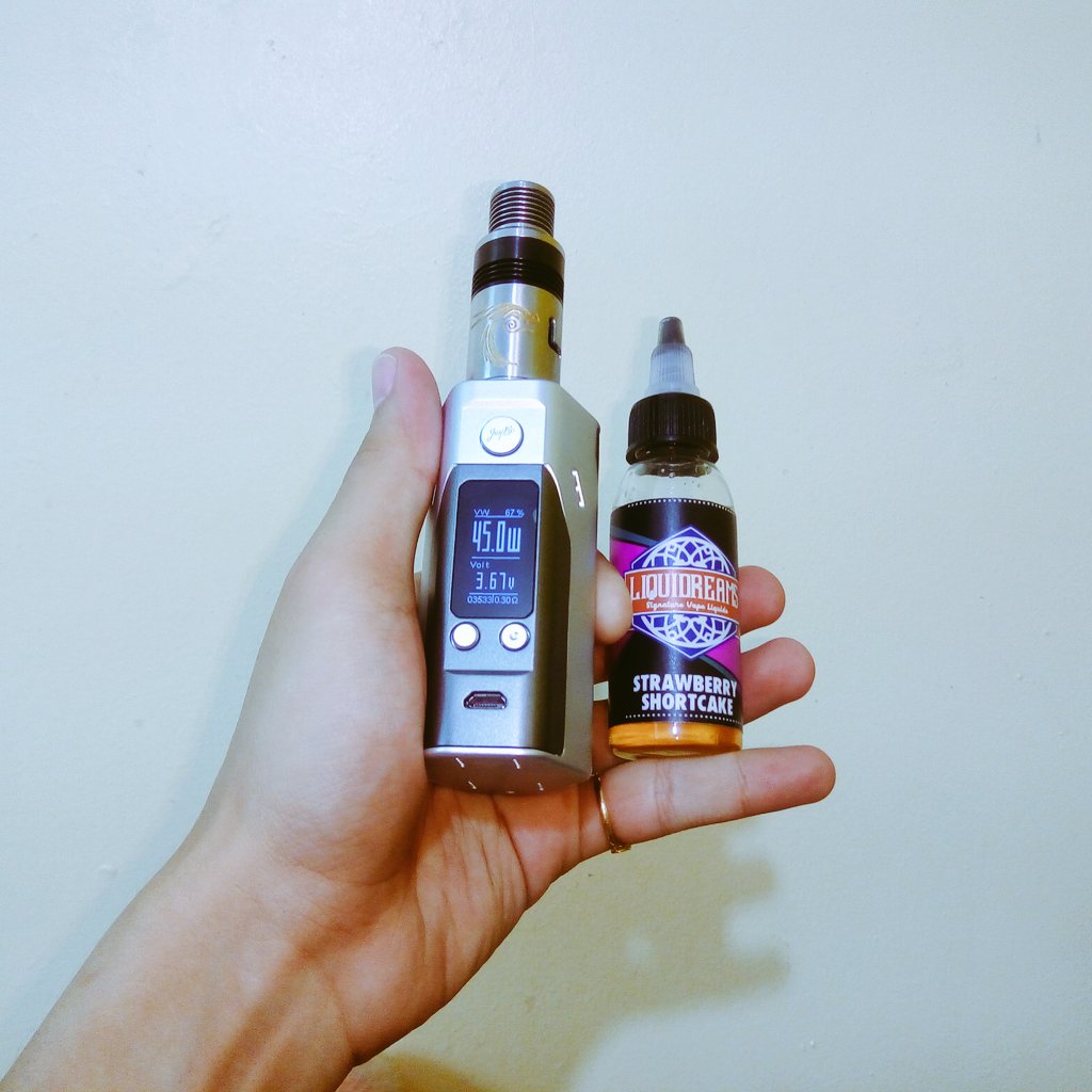 _GodlyMarc's tweet image. Handcheck #vape  #Vapefest #vapelife #vapeshop #vapestagram #vapefam