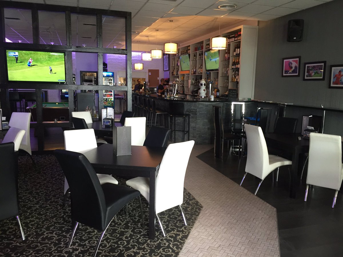 ABS_Prop_Spec's tweet photo. 1 year on &amp; design by @ABS_Prop_Spec for @ShamrockLounge still looks sharp @chechud_j  doing a great job as manager👍 https://t.co/eYE91iI7nl
