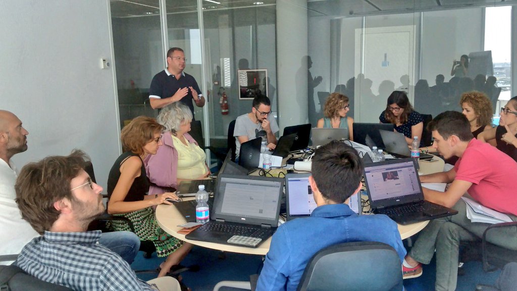 NinjAcademy's tweet photo. Anche oggi siamo in house: parliamo di Social Media ed Editoria con @robertozar #ninjainhouse #NinjaPower https://t.co/CE7WhTh6p4