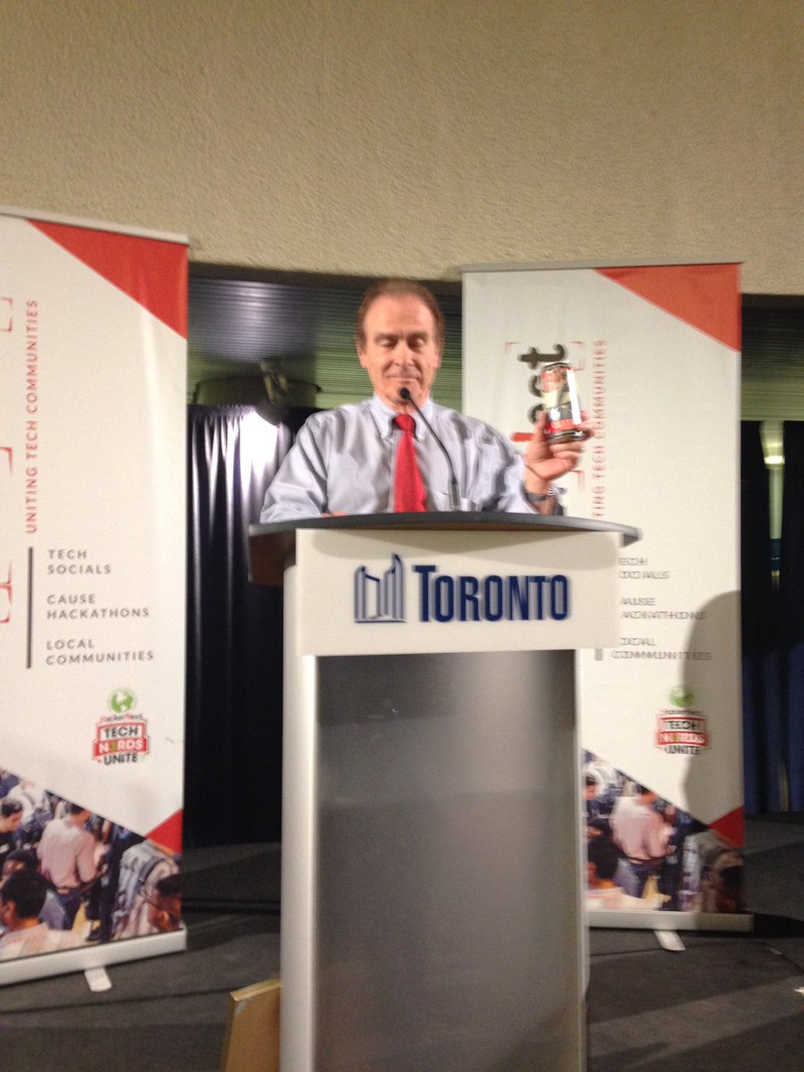 GreatLakesBeer's tweet photo. We were thrilled to be the beer provider for #HackerNest at City Hall last night with #TOpoli friends! #TechweekTO https://t.co/BSS8lRGHvt