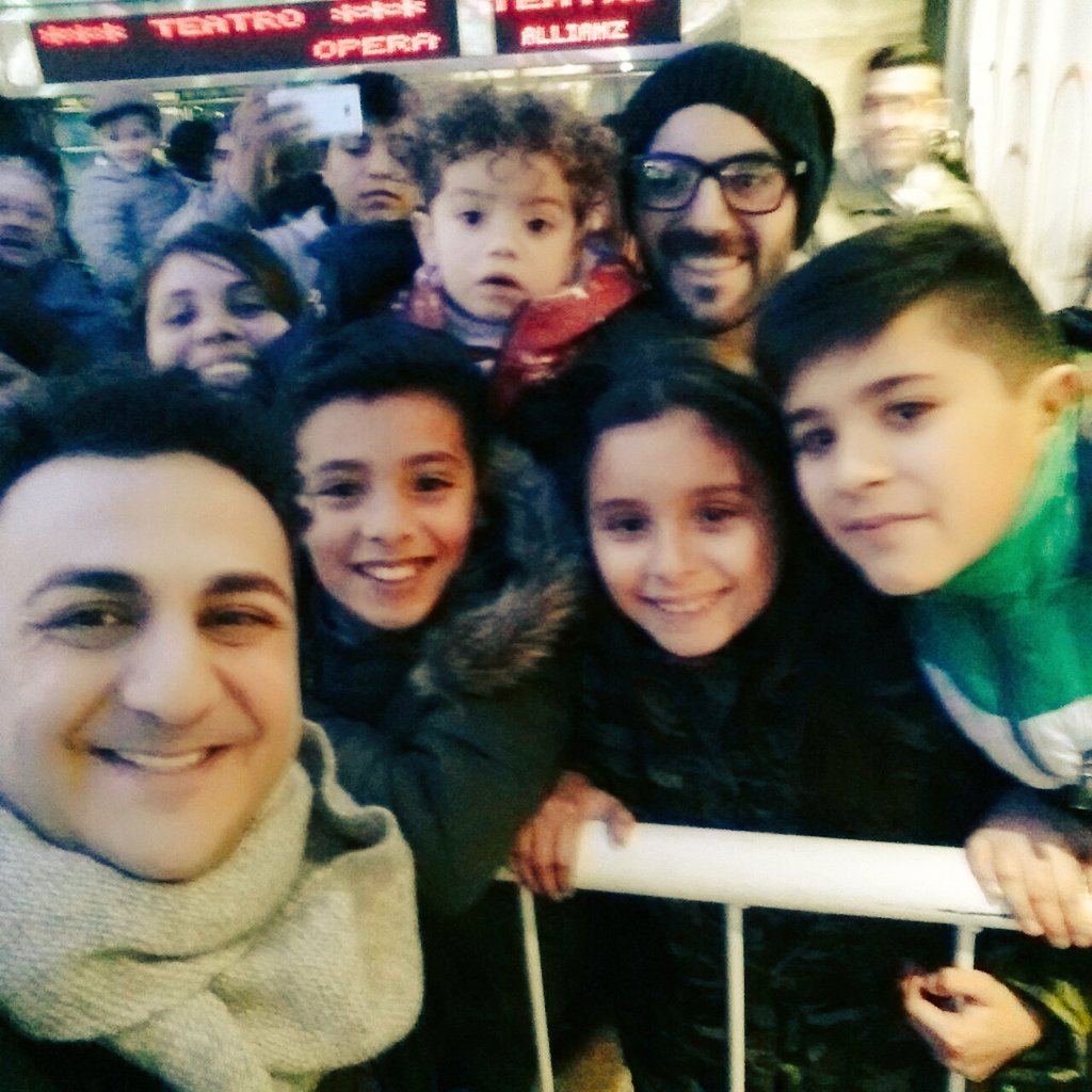 simogra's tweet image. Super agradecidos por la buena onda de @diegotopaok hermoso show! Ver a mi bb feliz! Momentos únicos!