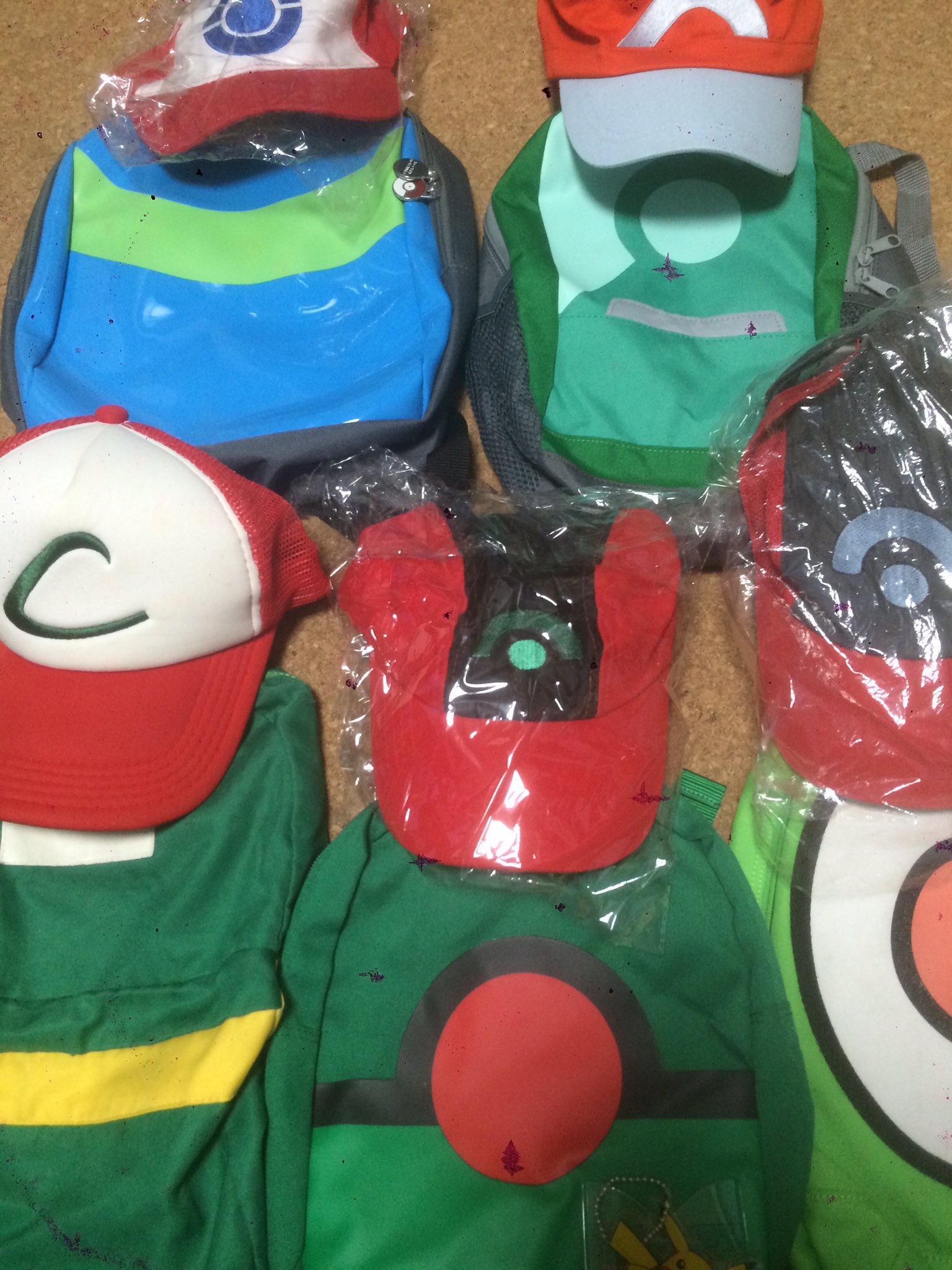 ピカチュウ＆サトシのシルエットデザインがカワイイ