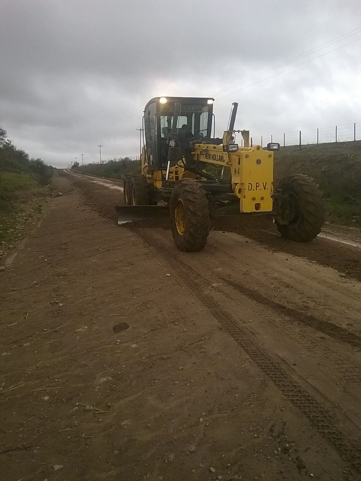 dpventrerios's tweet photo. #ZonalVictoria Chilcas #Ripio de 3 Esquinas hasta Arranguren, perfilado y sangrias de saneamiento #EntreRios https://t.co/xD5C44YzGb