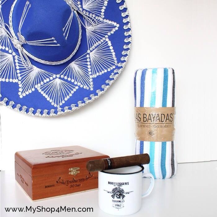 MyShop4Men's tweet photo. Parmis les indispensables, drap de plage Las Bayadas (grand, léger, made in Mexico) sur https://t.co/iutv1l77s4 https://t.co/S2rwBPPUMZ