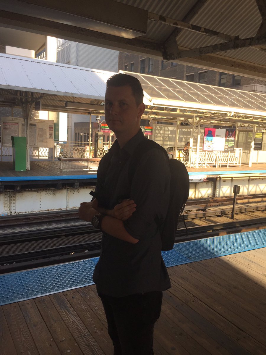 TimoKewitz's tweet photo. Waiting for the train! @LukasMaiwald 
#venturebits #geilesleben https://t.co/Yc81ELjKoz