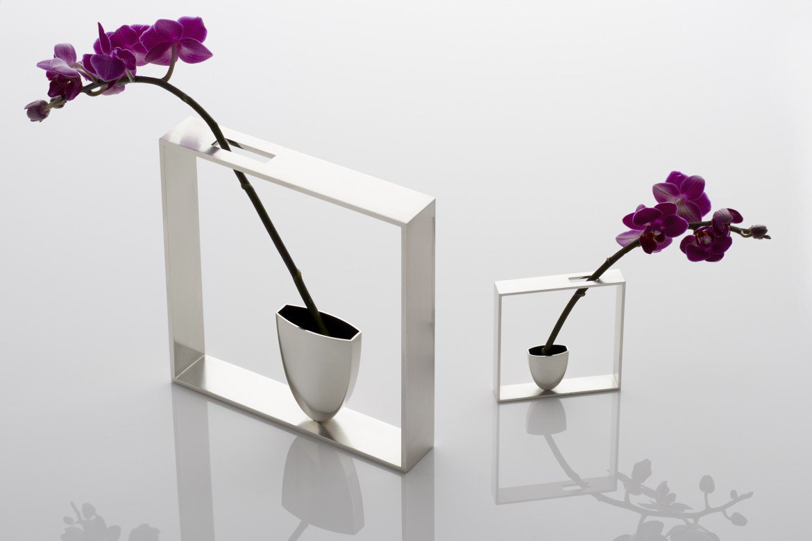 7 of our #SilverSpeaks exhibitors work has been specially selected for sale in <a href="/V_and_A/">V&A</a> shop buff.ly/2auW5qR