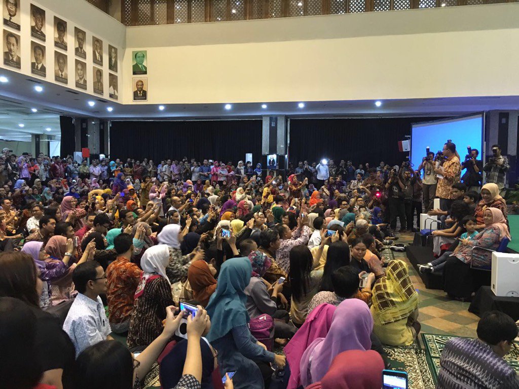 Kehadirannya dinanti. 
Kepergiannya disesali... nanti.
Farewell mas <a href="/aniesbaswedan/">Anies Rasyid Baswedan</a>