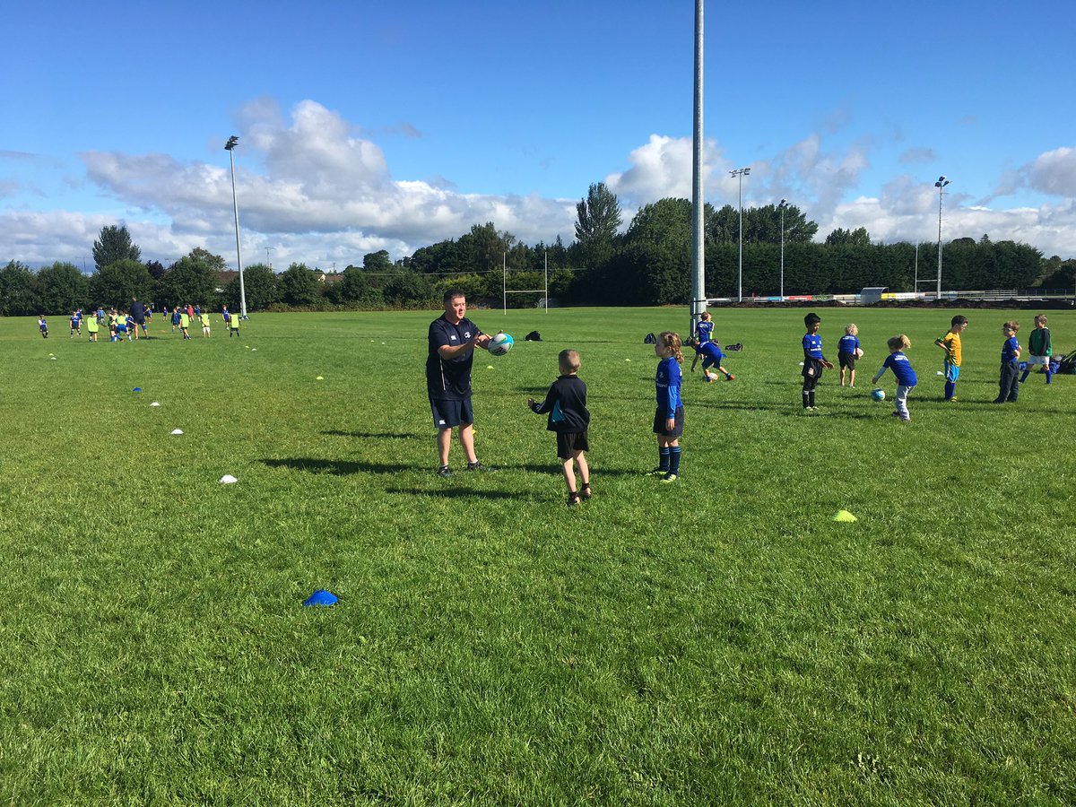 colm_finnegan's tweet photo. Perfect morning for day 3 of @LeinsterBranch summer camp with @bankofireland in @Navanrfc #boicamp #playervisit https://t.co/4AUz9WejpU