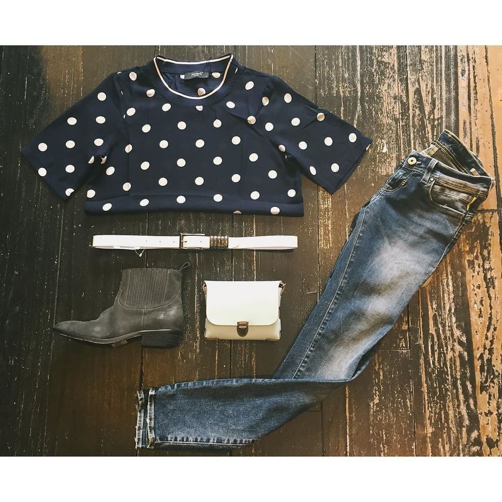 jeanslifestyle's tweet image. Top - #SISTERSPOINT Belt - #Trezz Shoe - #Catarina Bag - #Elvy Jeans - #MeltinPot #jeansenlifestyle #houten