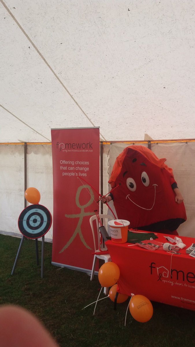 Framework_HA's tweet photo. Come see Roofus and #TeamFramework at George V Park for #Mansfieldsummerfest today! https://t.co/IGSlMPTAVI