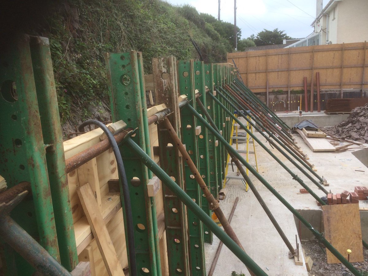 ConceptZer0's tweet photo. Some serious shuttering ready for a big concrete pour on Friday https://t.co/UhBdBH3f3G