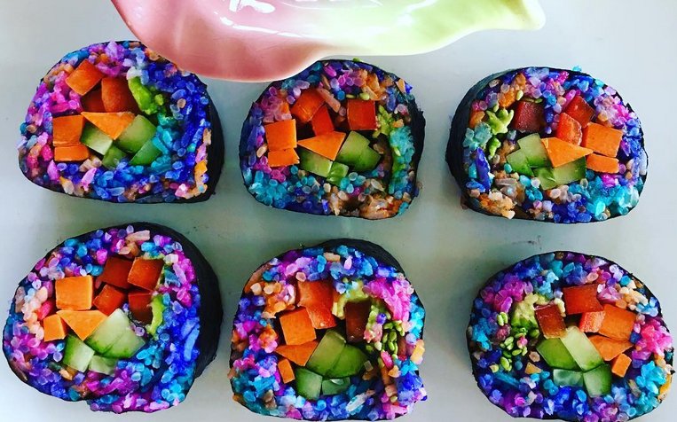 In The Know tweet media