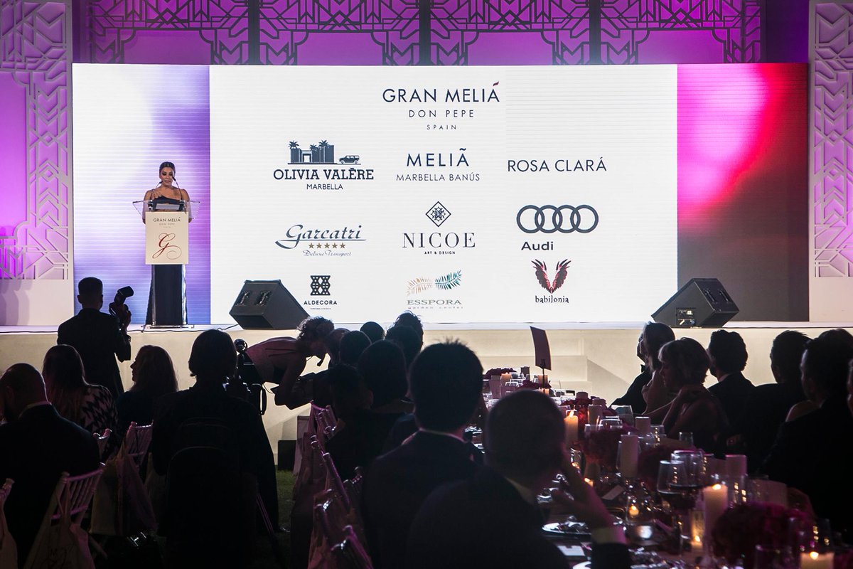 Garcatri's tweet photo. #Garcatri also supports the lives of countless children and women worldwide thanks to #TheGlobalGiftGala https://t.co/8XnOq6jEgT