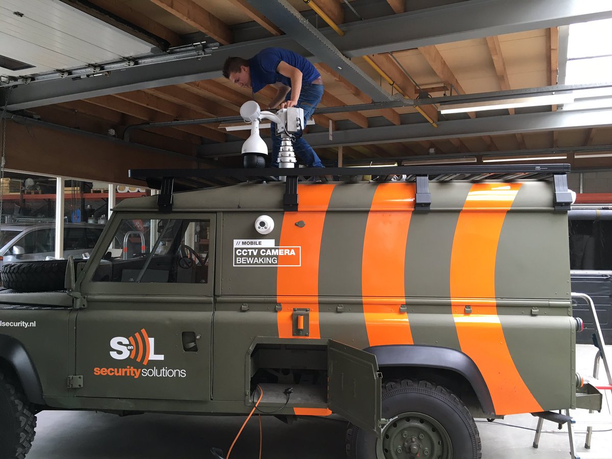 SenL_Security's tweet photo. Voorbereiding voor opbouw camerabewaking #draaivandekaai #roosendaal in volle gang. https://t.co/VPlG1TayJ5