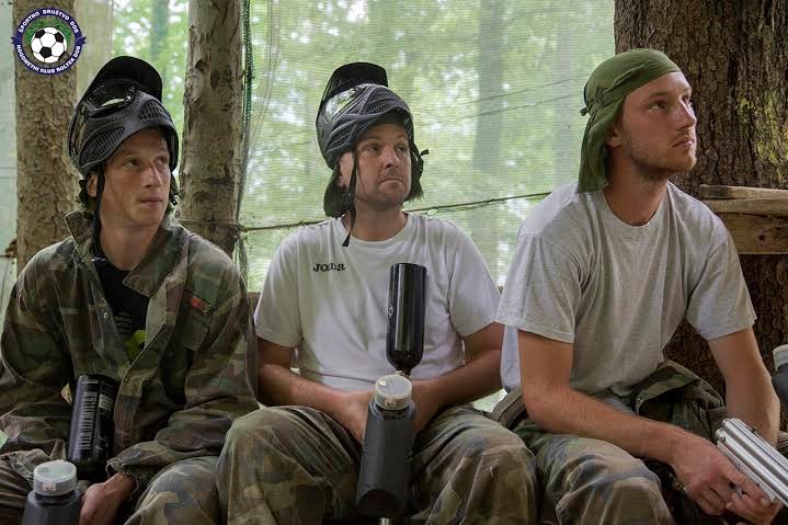 NkRoltekDob's tweet photo. #Predsezona NAŠ EKIPNI DUH JE NA NAJVIŠJI RAVNI!
Tudi "paintball" je del priprav na novo sezono
#VsiZaŠAMPIONEizDoba https://t.co/gm8evsNj6k