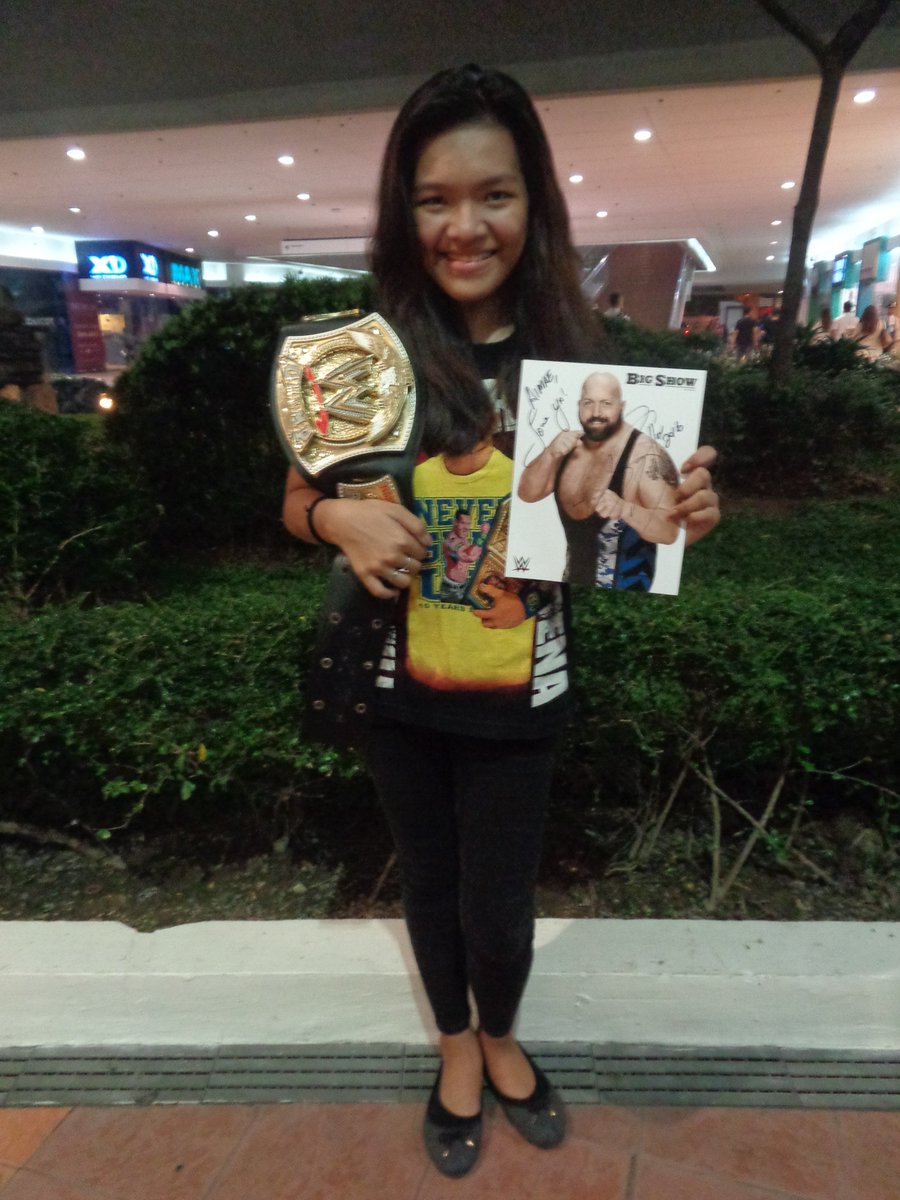 angelesmia_'s tweet photo. THANK U FOX PH AND THE BIG SHOW! IT'S AN HONOR TO MEET THE LARGEST ATHLETE IN WWE #WWEManila #WWEBigShowxMNL #FOXPH https://t.co/qSo5dP7V0G