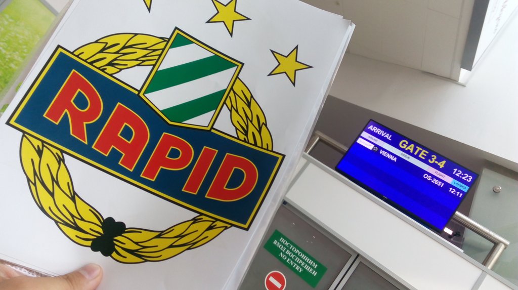SportAlbatros's tweet photo. @albatros_minsk is at the airport to meet @skrapid @skrapidat in Minsk before #UEL match with https://t.co/qADLWQKhx1
