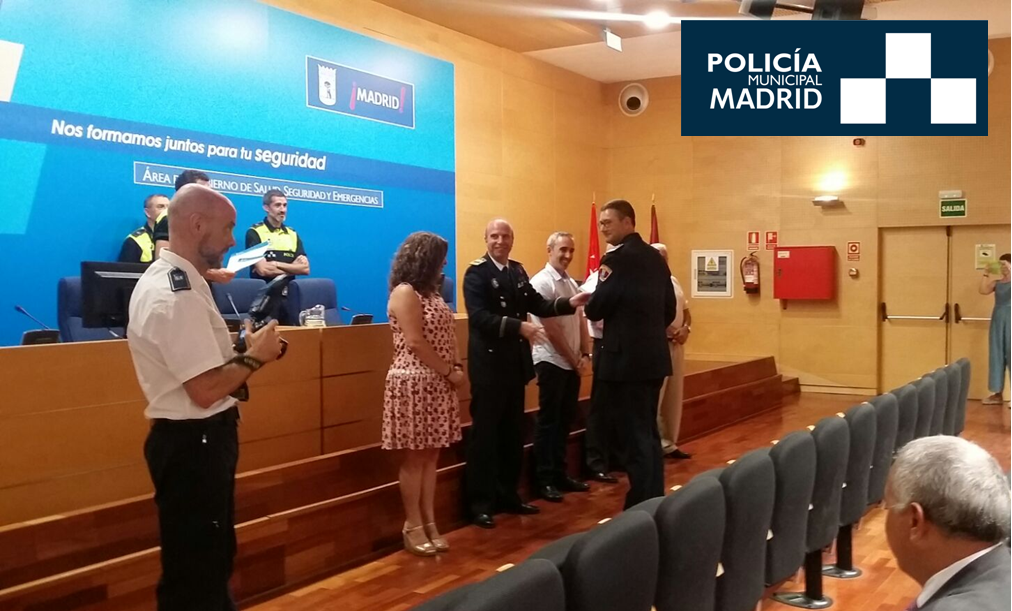 policiademadrid's tweet photo. 🎓Acto de clausura en @CIFSE_Madrid:
Curso Ascenso Mandos Intermedios @policia Local👮 de @ComunidadMadrid
Enhorabuena https://t.co/TwTQouCids
