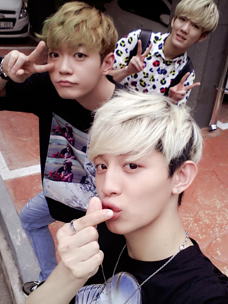 UP10TION's tweet photo. [#비토] 허니텐 오늘 뭐해 우리 오늘 뭐해 본다고? 나두나두 뭐 https://t.co/sJvV6p6lXj