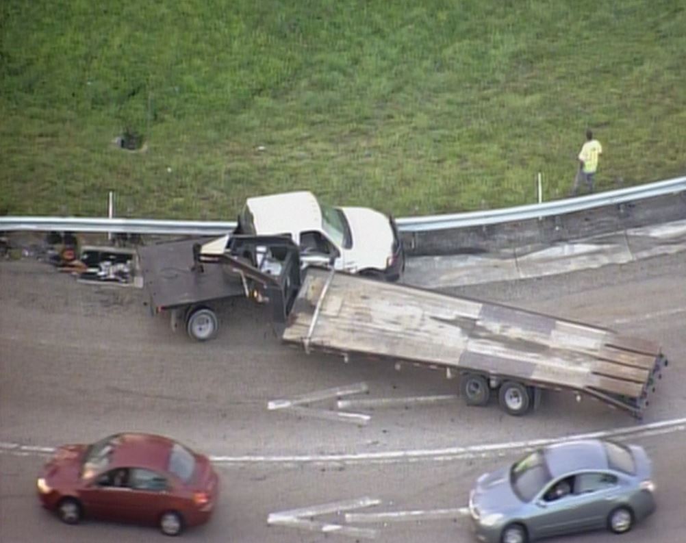 Crash on SR-826 WB ramp to I-95 #TRAFFIC #Miami https://t.co/mSWc3GUNT0