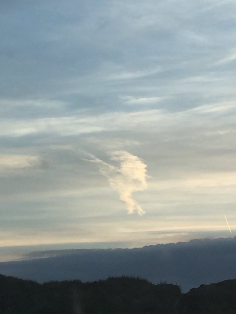 kellebel82's tweet photo. #angelinthesky #cloudporn https://t.co/mLcDjLX8T9