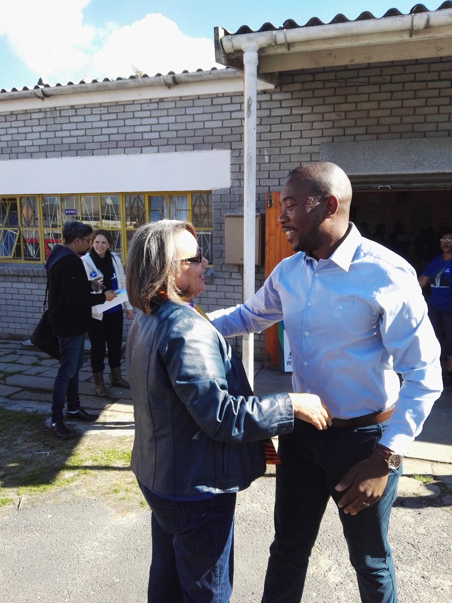 Our_DA's tweet image. Leader @MmusiMaimane and CT Mayoral Candidate @PatriciaDeLille arrive in Gugulethu. #KeepMakingProgress