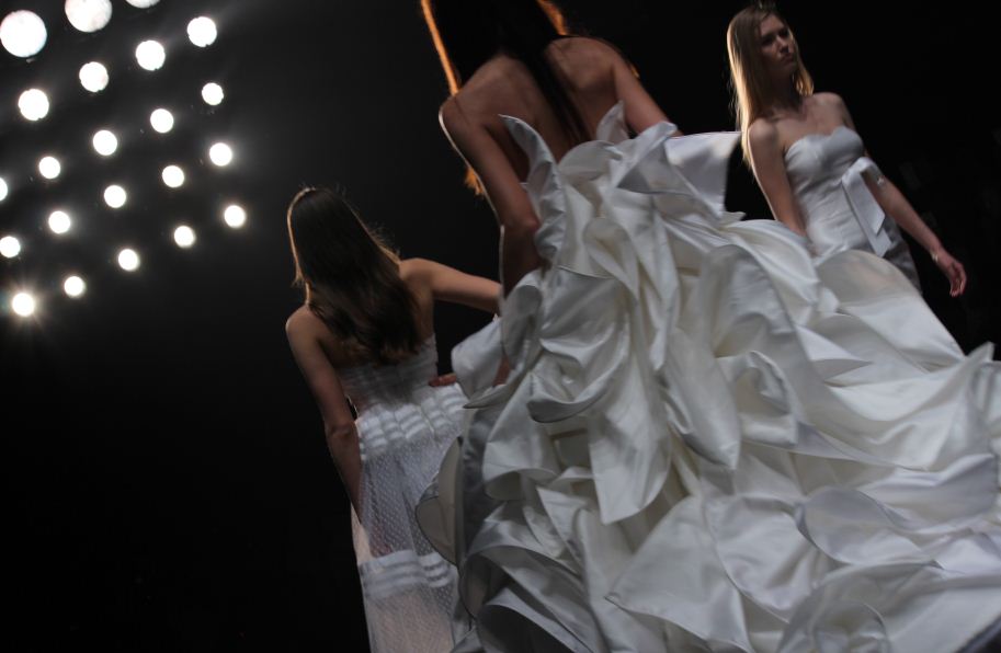 L’eleganza non è farsi notare, ma farsi ricordare. #GiorgioArmani
#Bridal #sposaitaliaemotions #sposaitalia 2016