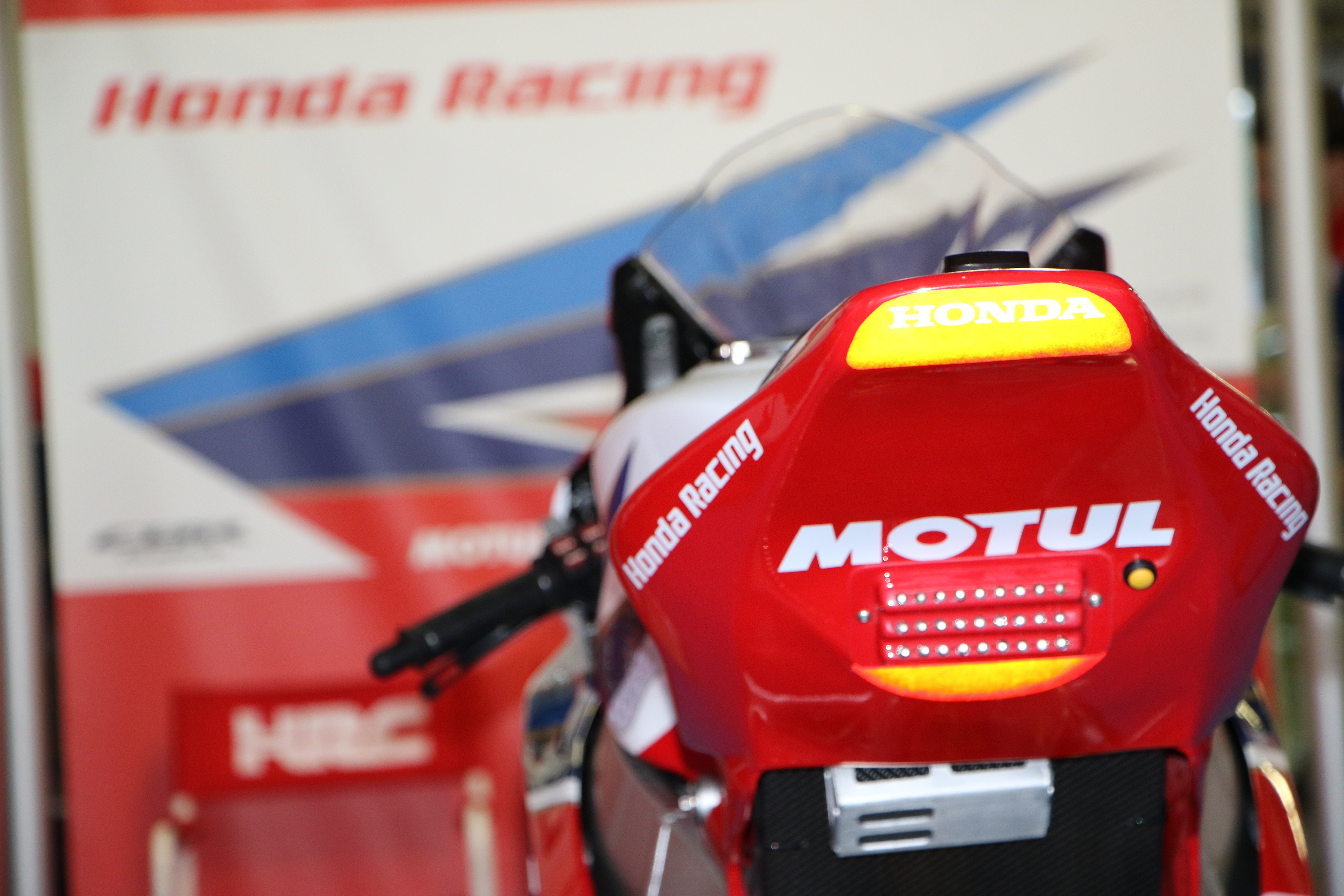 HKS サーキットアンブレラ（旧ロゴ/非売品） Amazon | HKS 吸気系パーツ レーシングサクション(エア