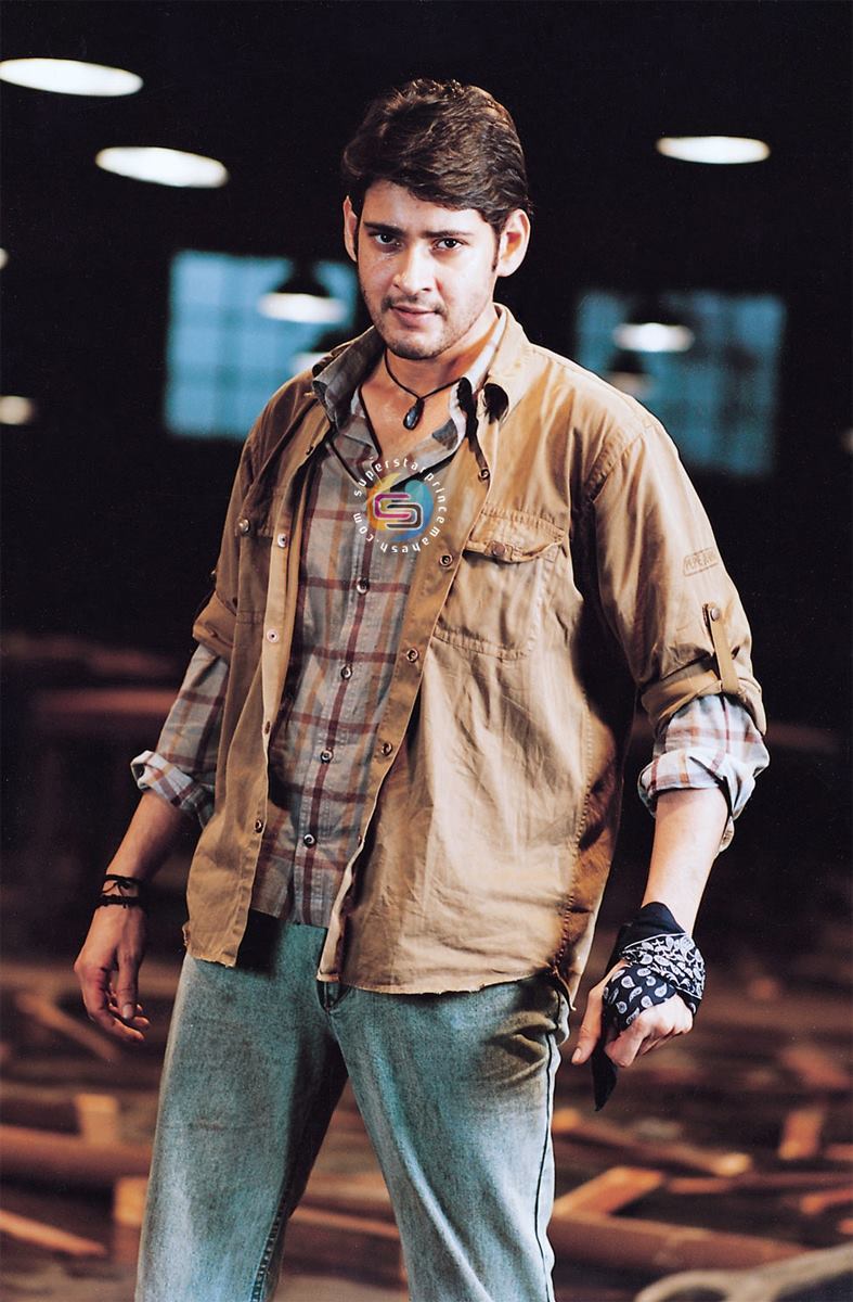dhfpmb's tweet photo. persons of few words but their actions are BIGGER 
@urstrulyMahesh  @msdhoni https://t.co/12V9KPe7bO