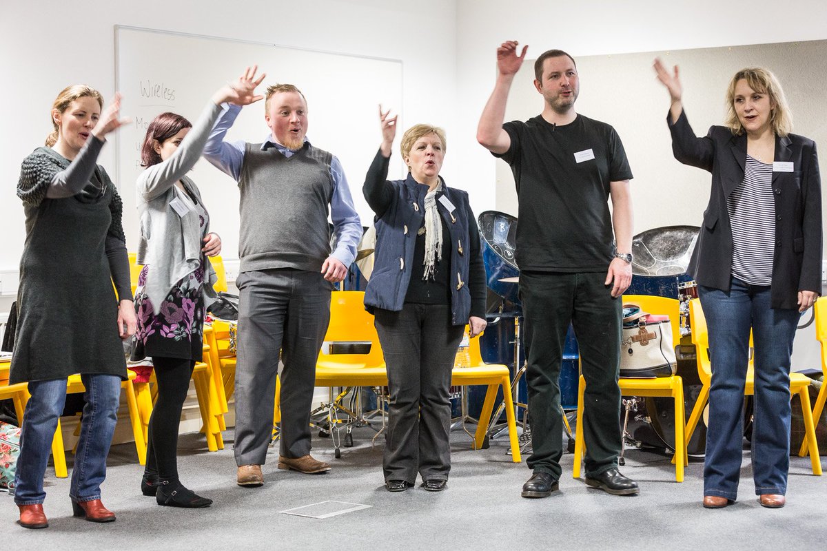 Find *your* voice with <a href="/sedurant/">Sharon Durant</a> and @mrrobkitchen at #mlr2016 ow.ly/EYAi302Ddxo #musiced #musiceducation