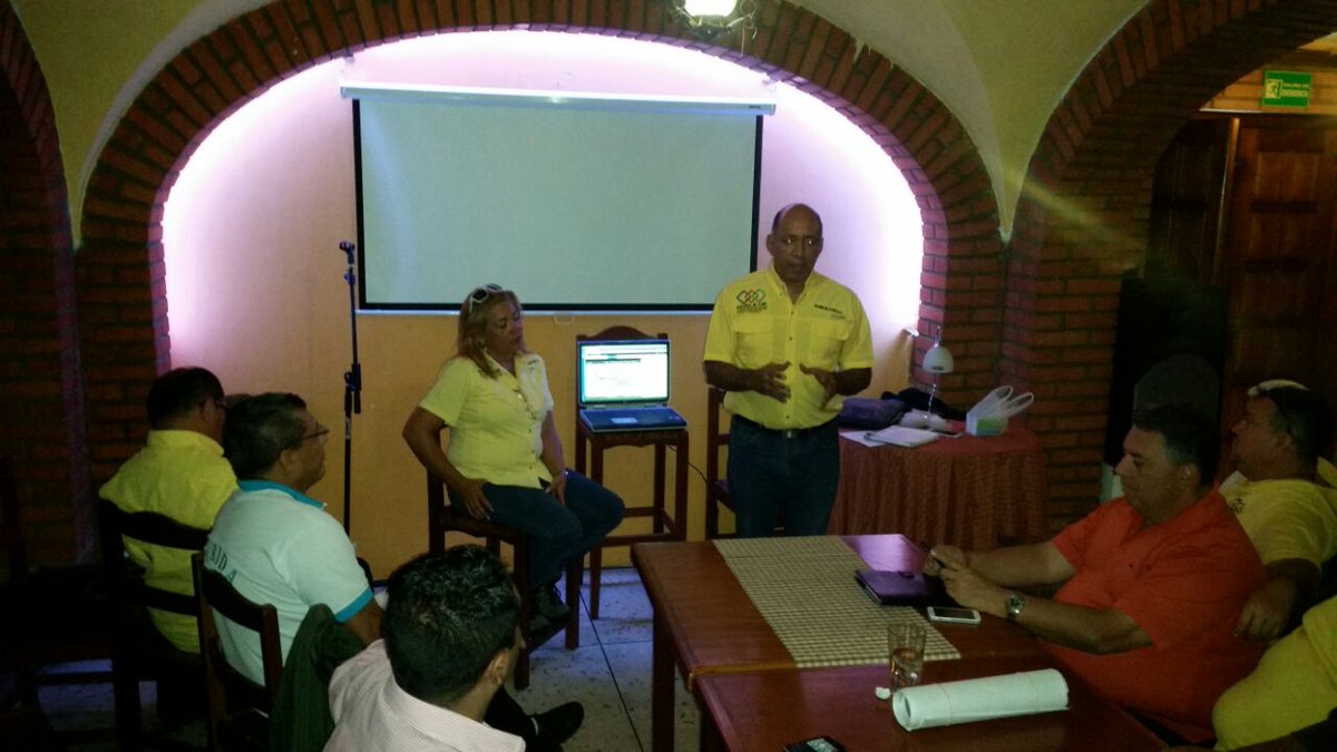 Fevelicor's tweet photo. Nuestras autoridades visitaron #merida y le dieron la Bienvenida a #fevelicor llevando el msj de #UnionyGremio https://t.co/GjQdCeYFxY