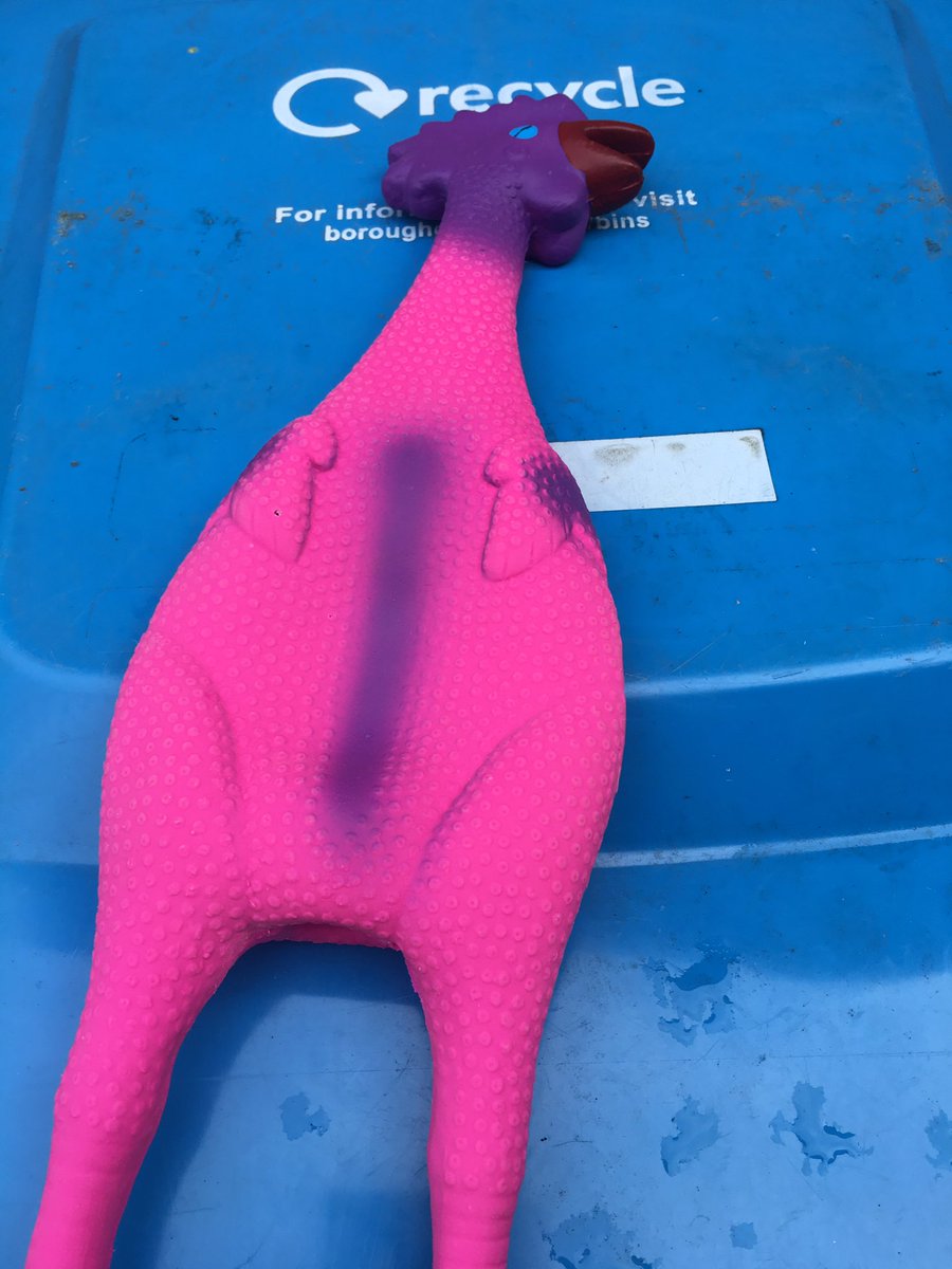 whitestarrun's tweet photo. Creepy chicken for frolic #keeprunningweird https://t.co/WUCwbdoPHI