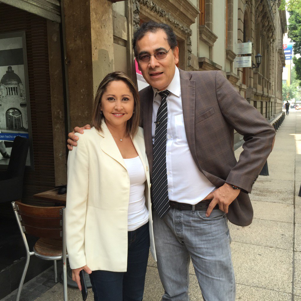 fredalvarez's tweet photo. Con Jacive Pérez, reportera de Telemundo https://t.co/3ikaiEb8kt