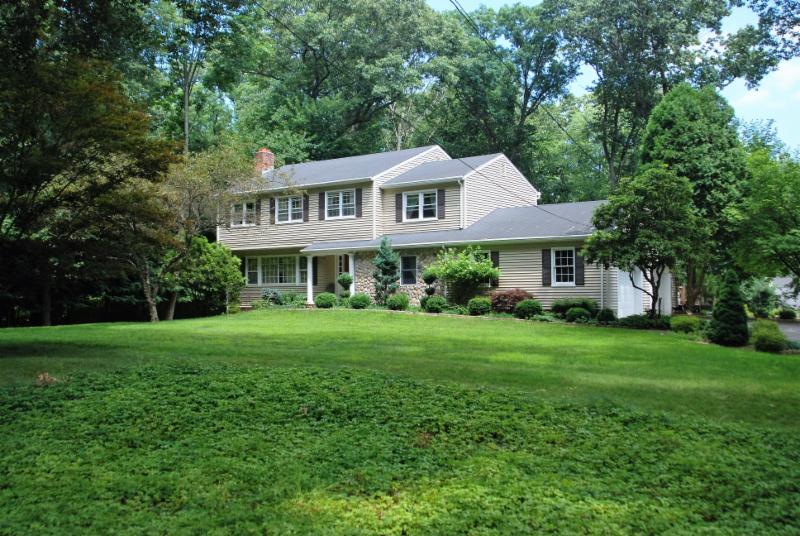 TRRGHomes's tweet photo. 18 Salem Road, #WestportCT $5,700/month: https://t.co/WNlZnkNAMx
#rental #CTRealEstate #5Bedrooms #CloseToSchools https://t.co/5pgKnMPTpF