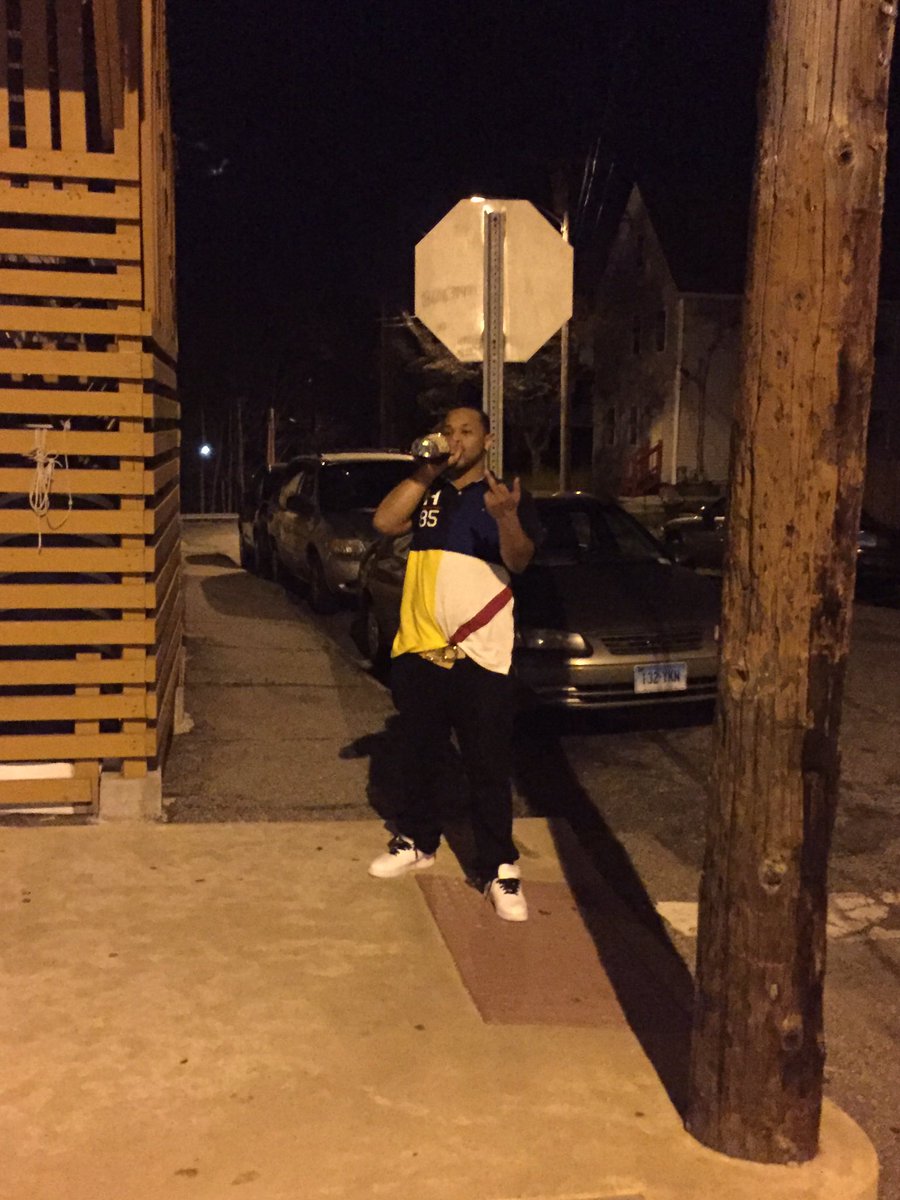 QH1989's tweet photo. Gang shit..Henny wasted on the block https://t.co/dwxk4Y56Yt