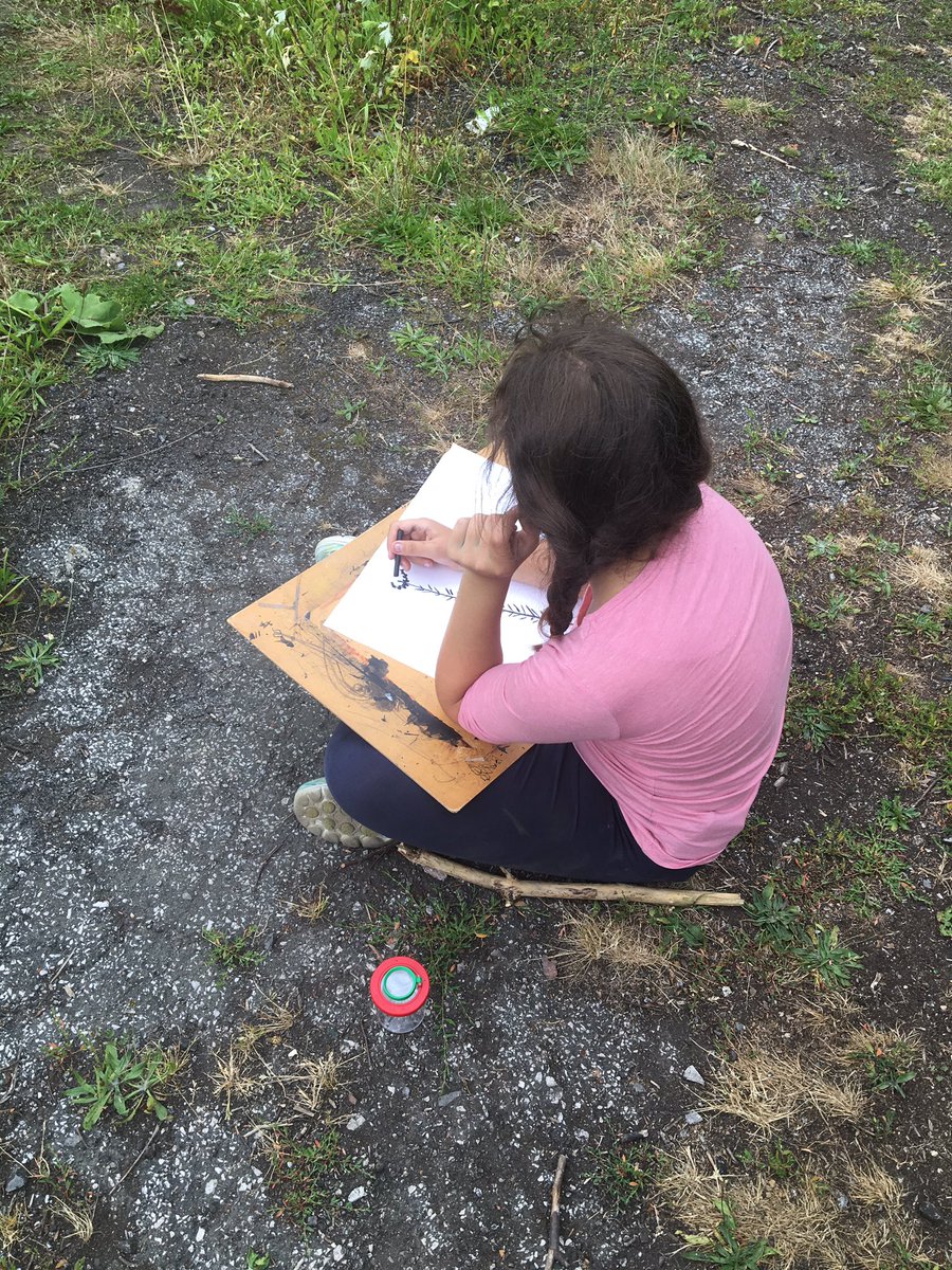 Gunnersbury1's tweet photo. Charcoal &amp; ink #drawing in the #park for Explore @ArtsAward - inspiration from #nature with @mussonretallick https://t.co/AkBGJOqkZ6