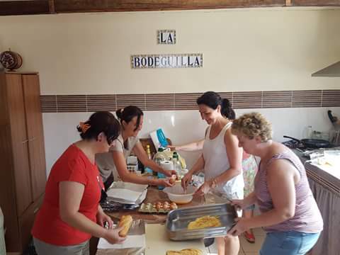 GVA112's tweet photo. #IFArtana: Tots els efectius agraixen el suport logístic que estan donant-nos els voluntaris d'#Artana. Gràcies! https://t.co/kPcYps6aye