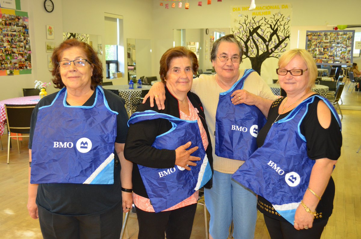 Thank you to <a href="/PereiradanielaL/">Daniela Pereira</a> and her #BMO team for visiting Abrigo and our seniors. Great to share info &amp; knowledge
