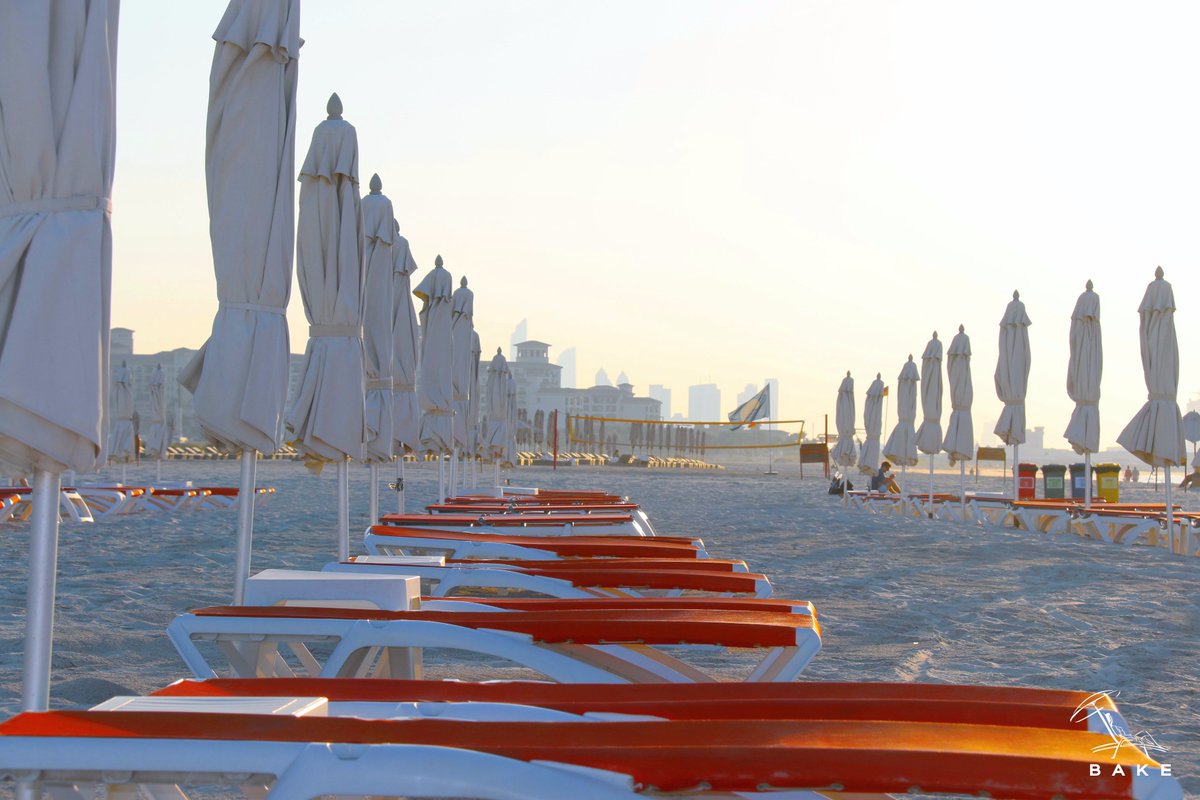 BAKEuae's tweet photo. 5 #beach hacks that will save your #summer https://t.co/DECghvt2CP Try these &amp; visit us @BAKEuae this #weekend #uae https://t.co/QECVxA4pUY