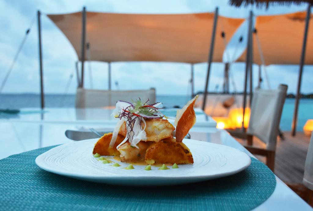 WMaldives's tweet photo. Dish of the day at FISH tonight - Poached lobster with crunchy polenta, razor clamp sauce, Parma chips #food #dining https://t.co/lI0pLO2xrO