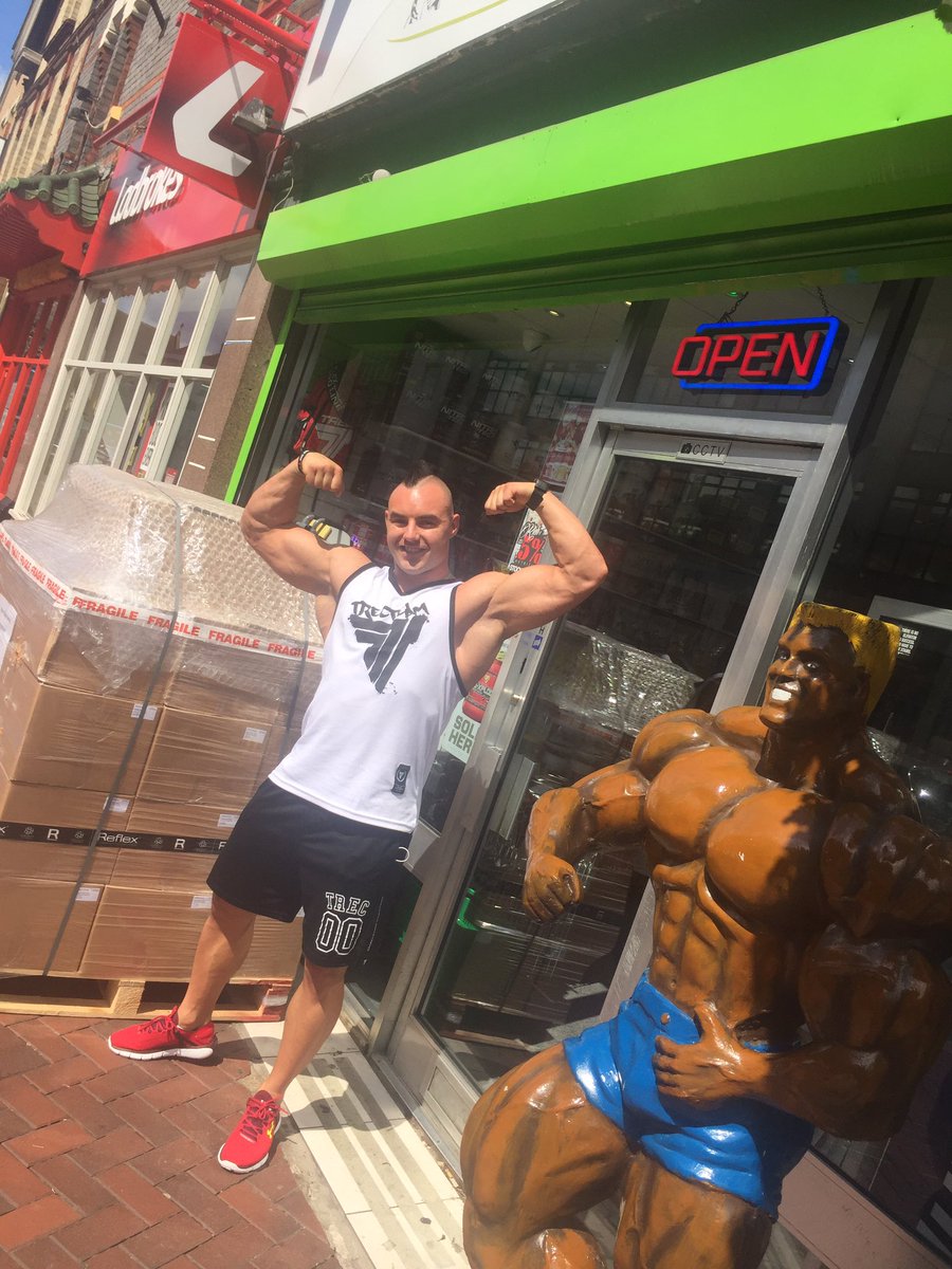 KarolOlender's tweet photo. Thank you @ReflexNutrition for delivery, it's going to be busy day today. We're open until 7pm #VsReading https://t.co/J9C2vBAu8Z