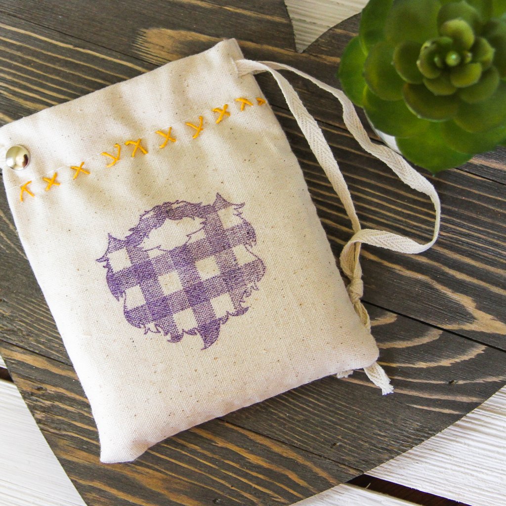 TeamRGaray's tweet photo. Super cute #mini #gift bag by @NiHaoPatricia using #RGretail Lumberjack Days! https://t.co/WMhwv9SwM9 #richardgaray https://t.co/vtVGScjxO4