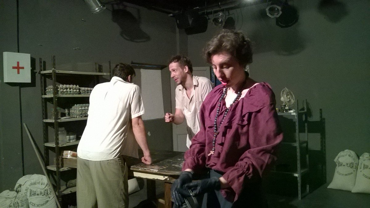 Flores Negras tweet media