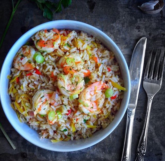 AfricanFoodTime's tweet photo. Coconut fried rice with prawns https://t.co/l7syLJ0q3s