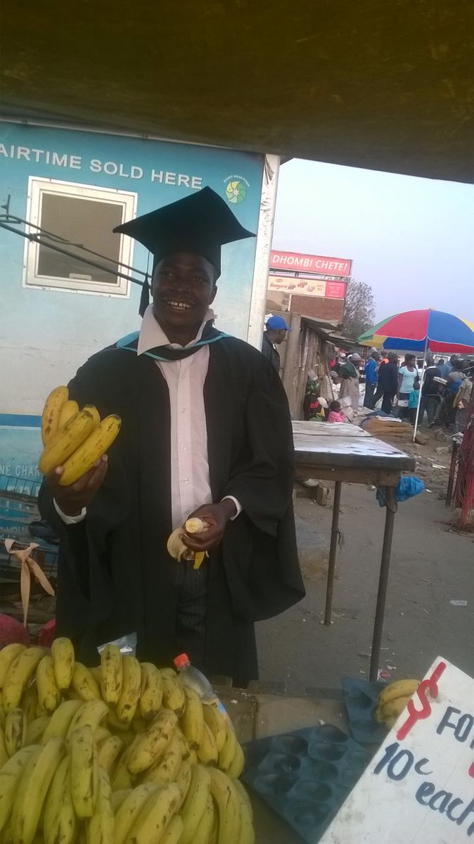 yardsczim's tweet photo. 3 August
In Solidarity with unemployed graduates https://t.co/8y6icCmNpQ
