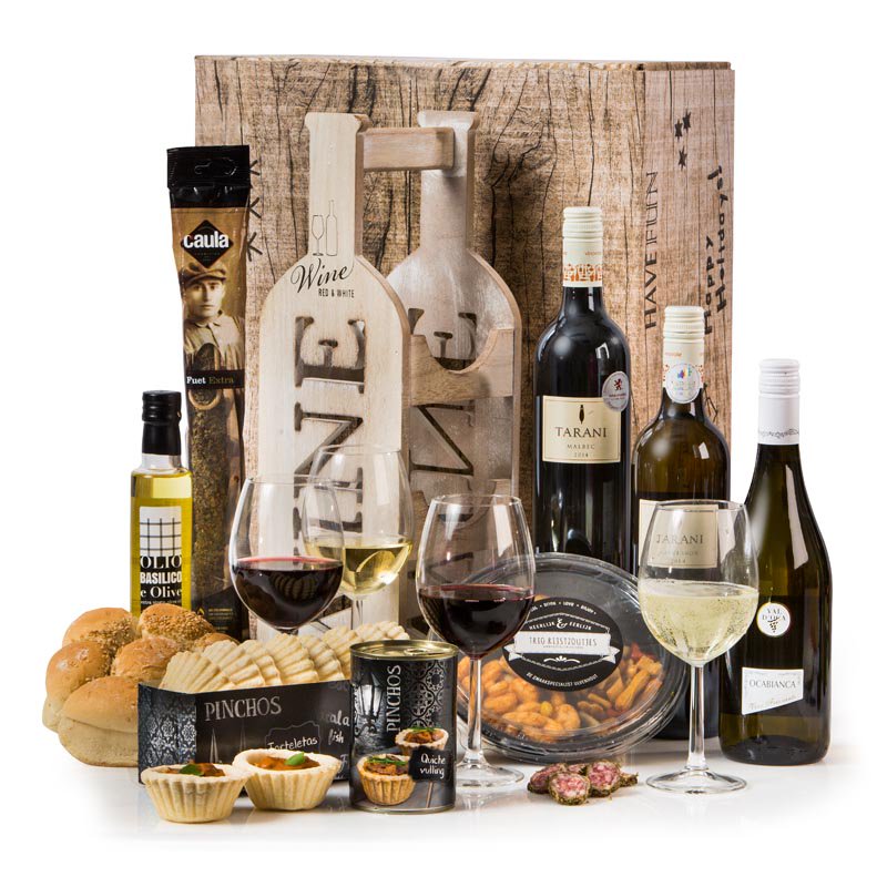 Nieuw #kerstpakket 2016. High Wine, 3 mooie flessen wijn met diverse hapjes en diverse non-food producten